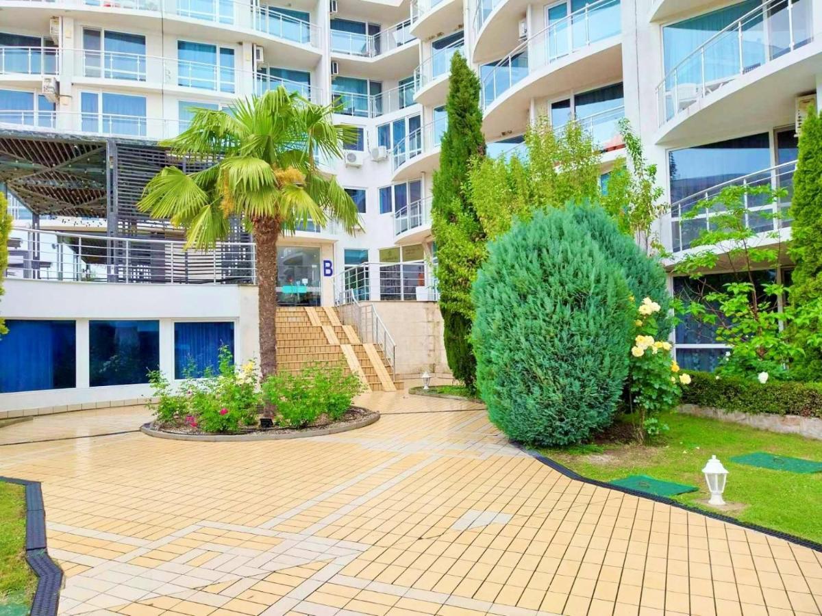 Design Studio In Atlantis Resort&Spa, Burgas Airport Dış mekan fotoğraf