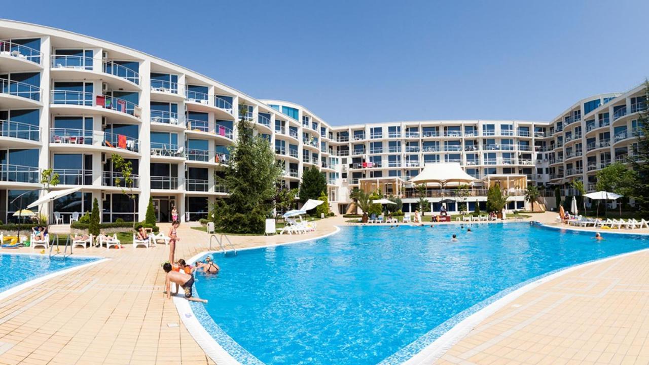 Design Studio In Atlantis Resort&Spa, Burgas Airport Dış mekan fotoğraf
