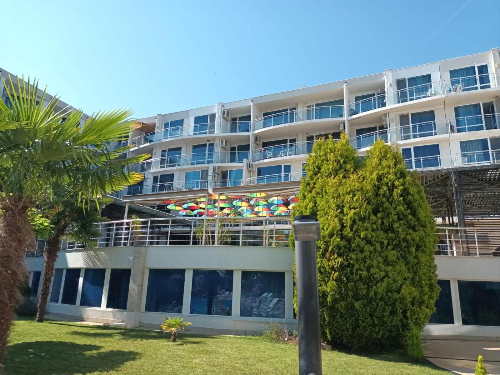 Design Studio In Atlantis Resort&Spa, Burgas Airport Dış mekan fotoğraf