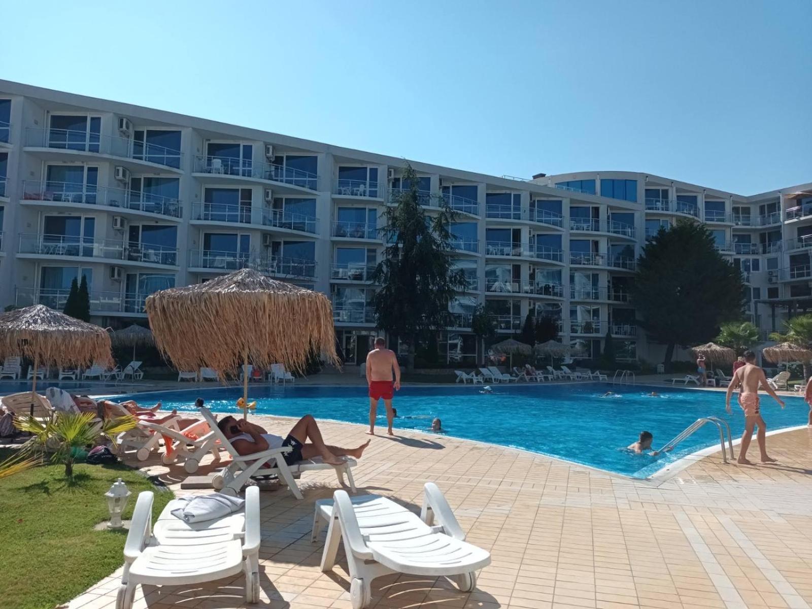 Design Studio In Atlantis Resort&Spa, Burgas Airport Dış mekan fotoğraf